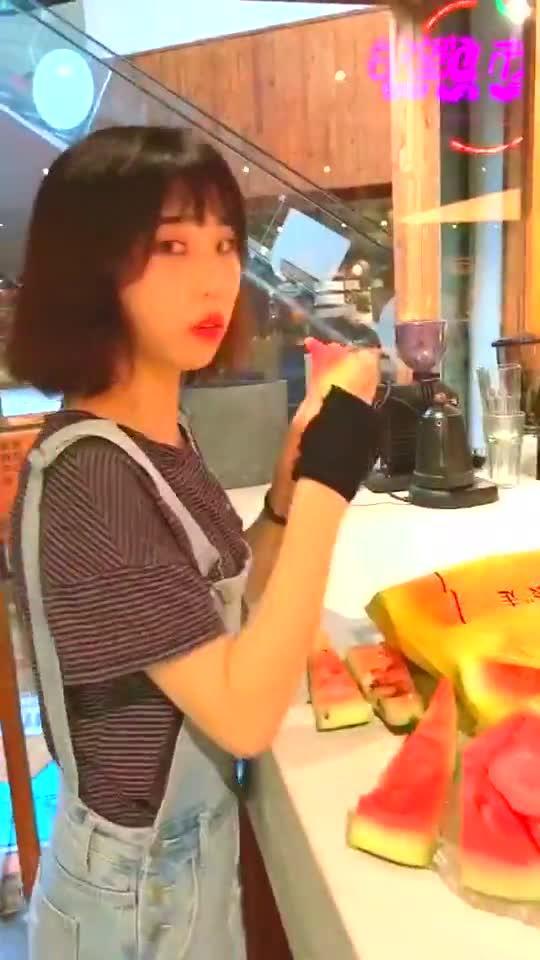 娱乐吃瓜酱女朋友是什么系