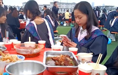 娱乐吃瓜酱中国才有的仪式感,揭秘娱乐吃瓜酱的神秘仪式